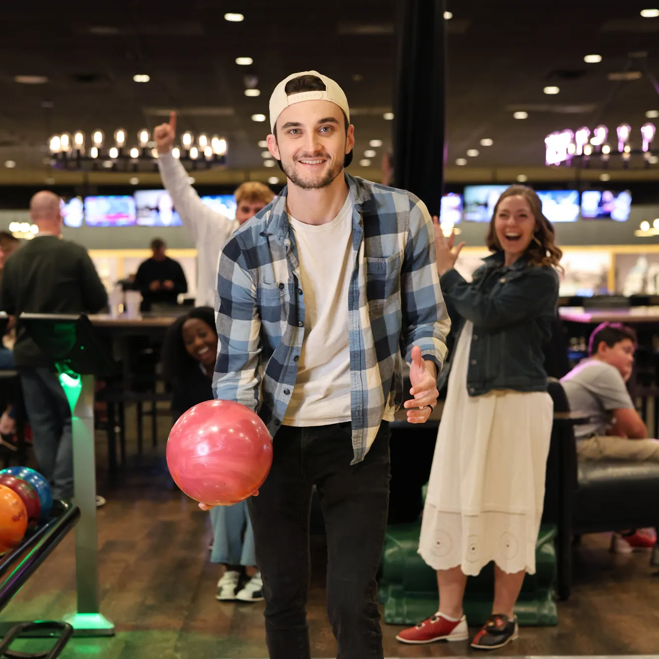 Bowler at Pinheads